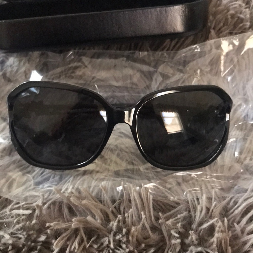 Brand New Coach Sunglasses w Case